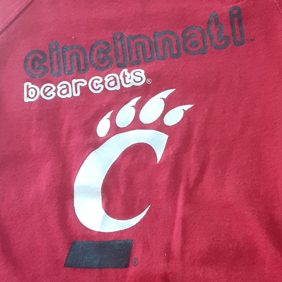 Coliseum Athletics infant UC onsie - Picture 2 of 7